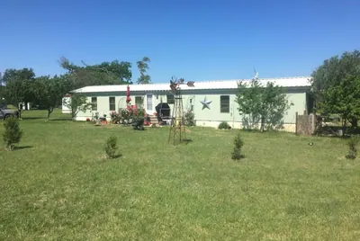 7-Unit Multifamily in Comanche, TX
