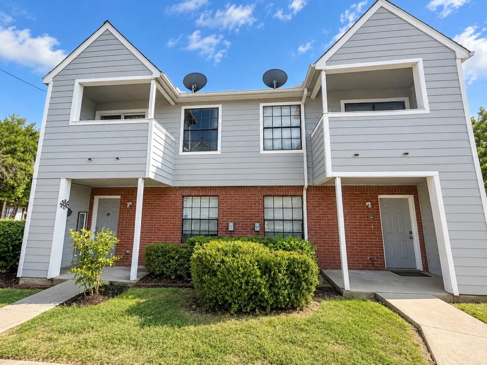 17-Unit Multifamily in Houston, TX, photo 1