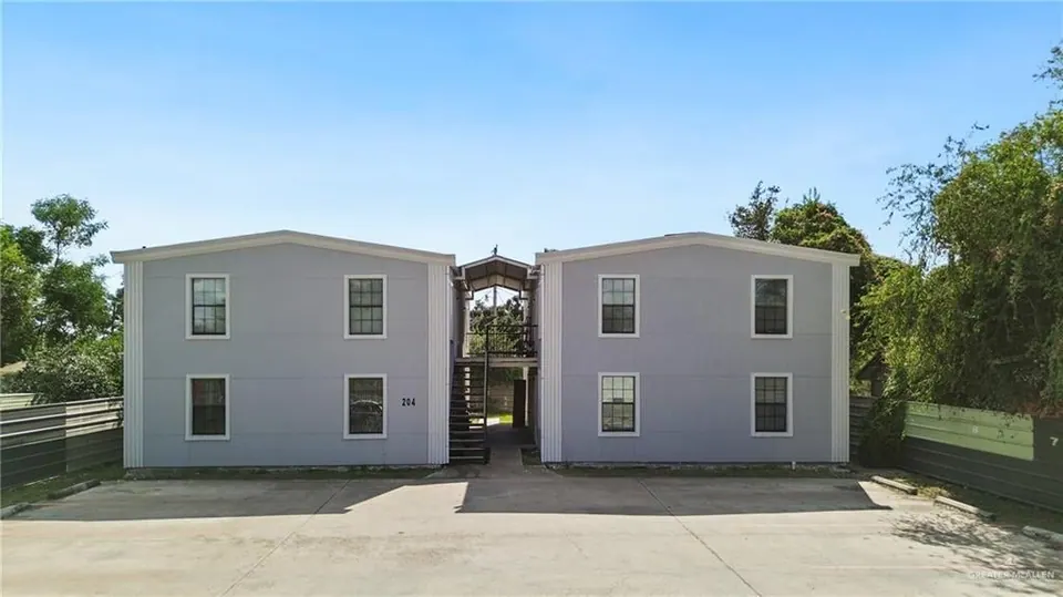 8-Unit Multifamily in San Juan, TX, photo 1