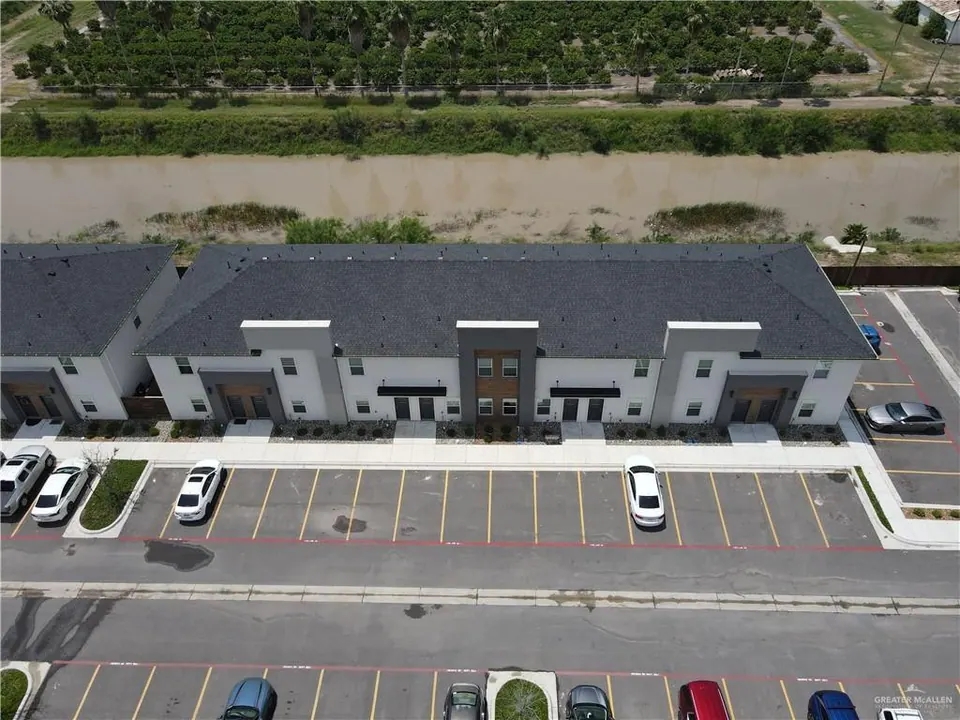 8-Unit Multifamily in Weslaco, TX, photo 1