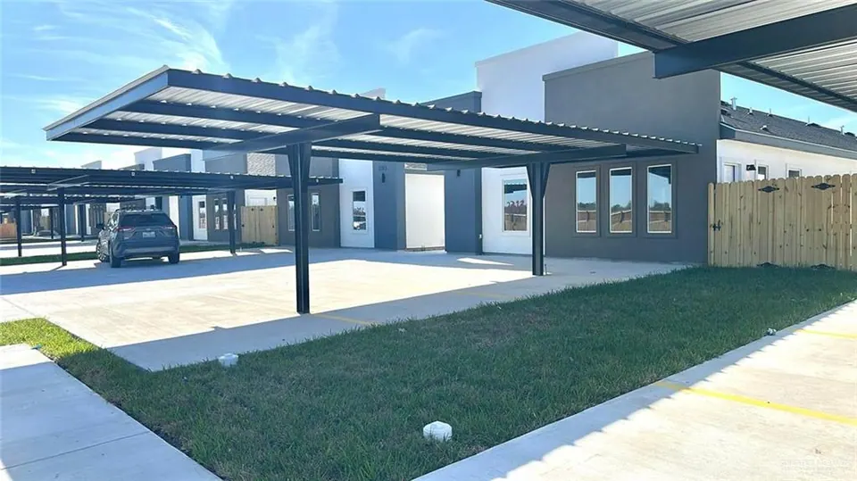 16-Unit Multifamily in Edinburg, TX, photo 1