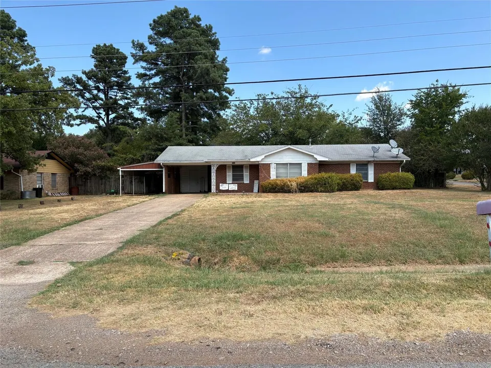 26-Unit Multifamily in Paris, TX, photo 1