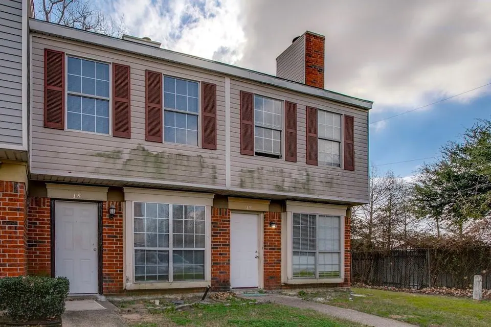 22-Unit Multifamily in Dallas, TX, photo 1