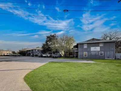 20-Unit Multifamily in Three Rivers, TX
