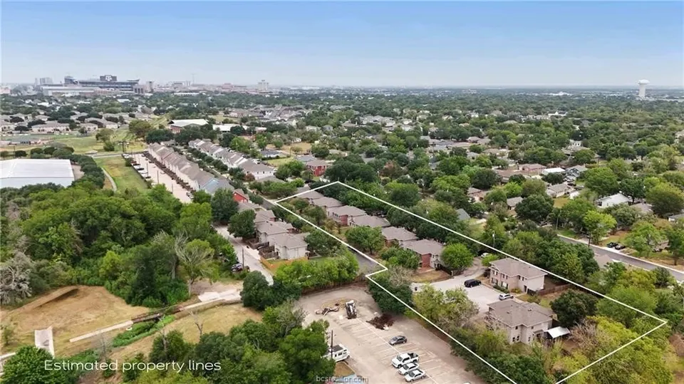 16-Unit Multifamily in College Station, TX, photo 1