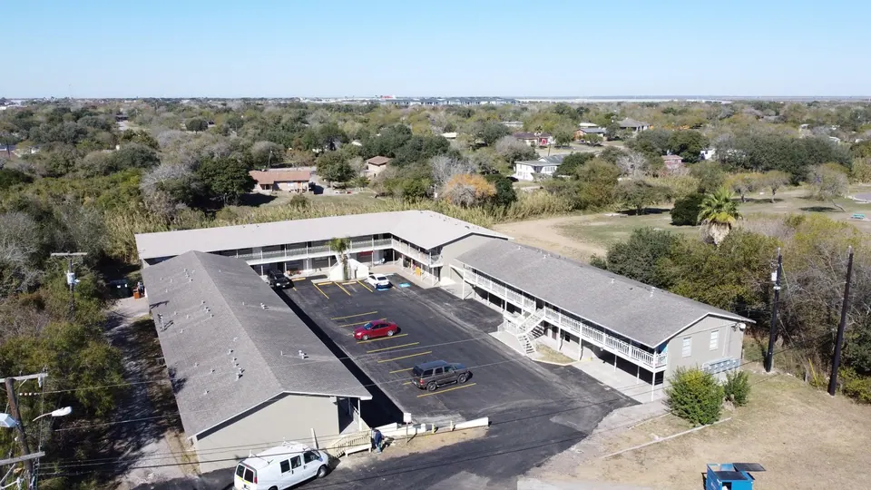 27-Unit Multifamily in Corpus Christi, TX, photo 1