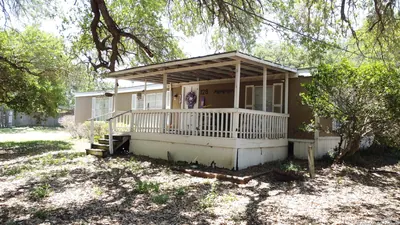 8-Unit Multifamily in Pleasanton, TX