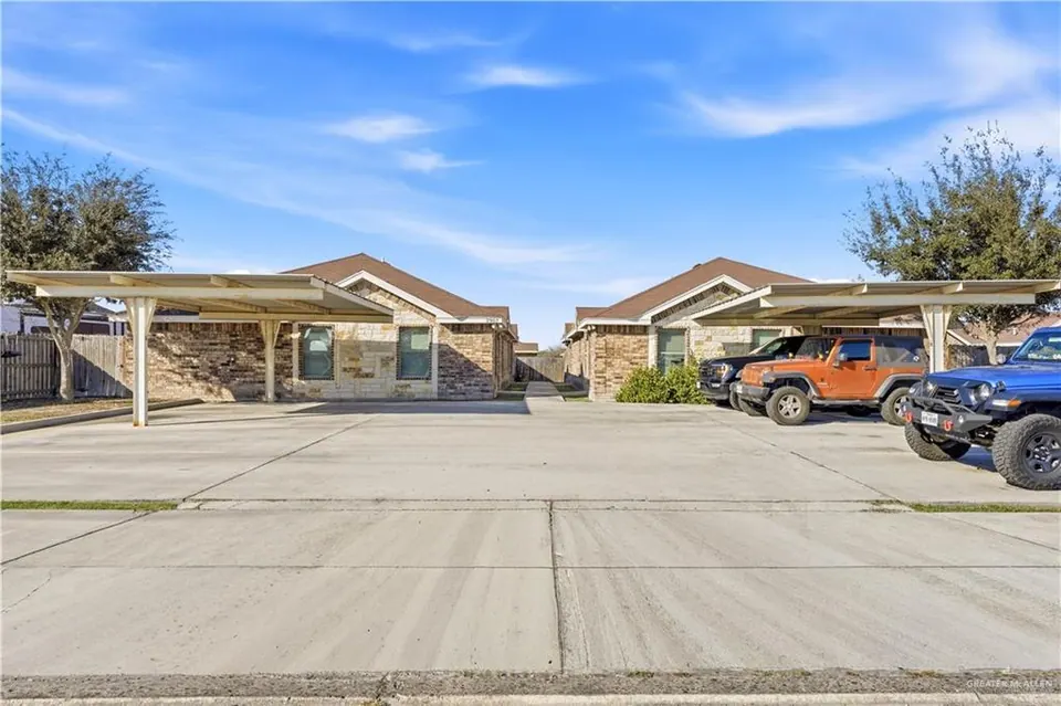 36-Unit Multifamily in Edinburg, TX, photo 1