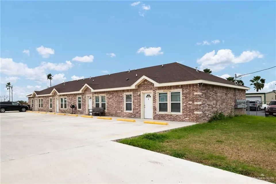 8-Unit Multifamily in Weslaco, TX, photo 1