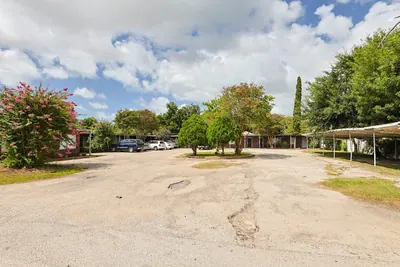 12-Unit Multifamily in La Marque, TX