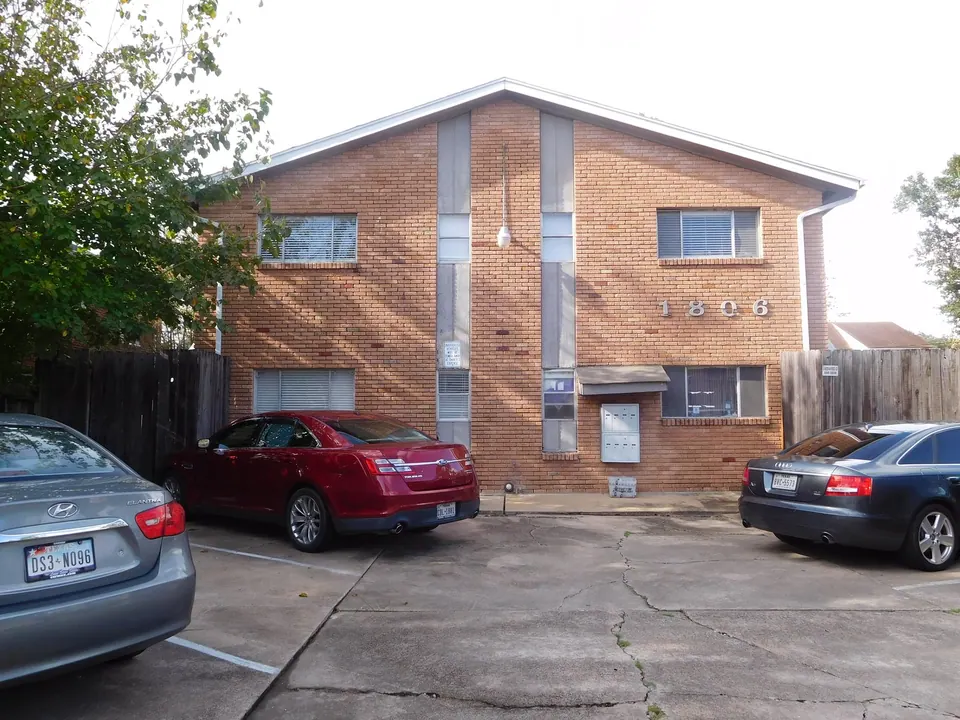 8-Unit Multifamily in Houston, TX, photo 1