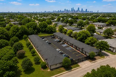 25-Unit Multifamily in Houston, TX, photo 1