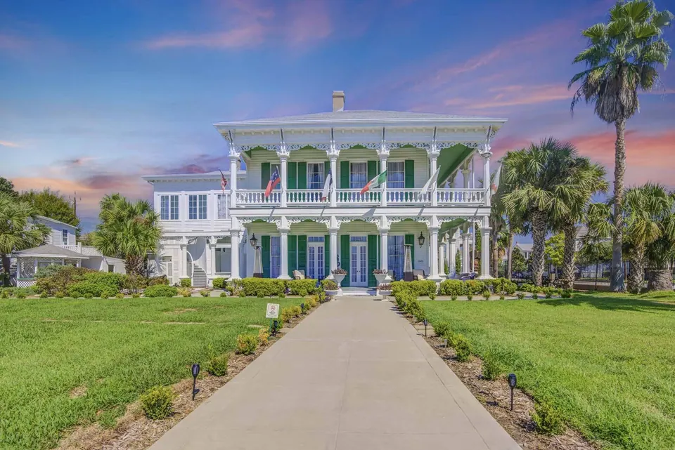 6-Unit Multifamily in Galveston, TX, photo 1