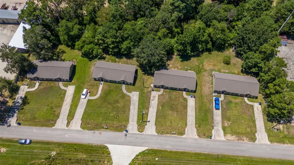 8-Unit Multifamily in Montgomery, TX, photo 1