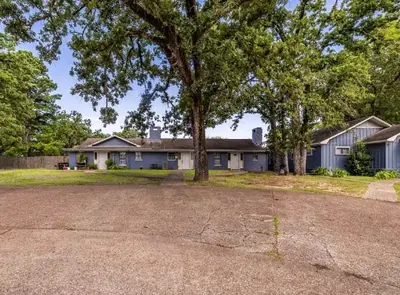 5-Unit Multifamily in Nacogdoches, TX, photo 1