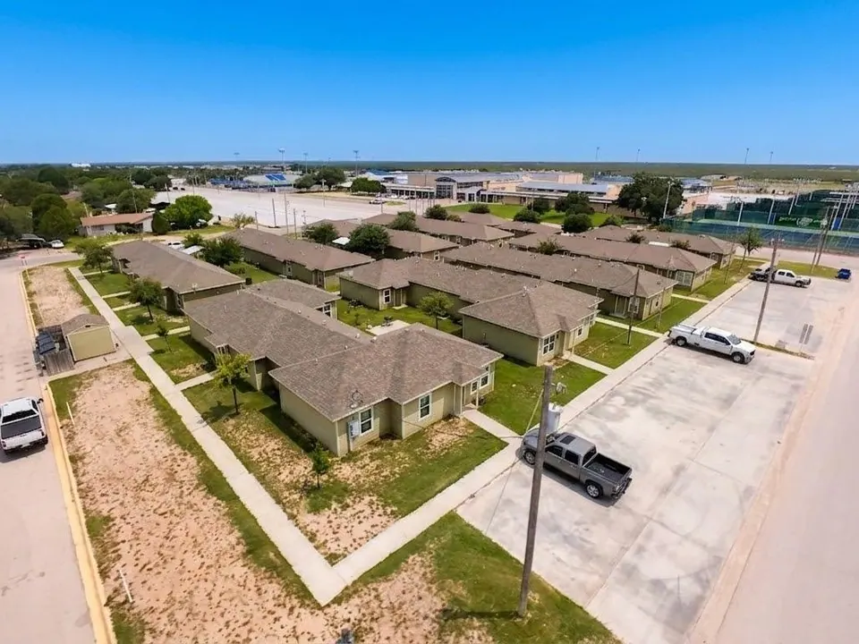 31-Unit Multifamily in Big Lake, TX, photo 1