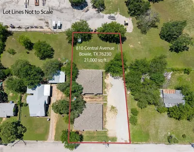 8-Unit Multifamily in Bowie, TX