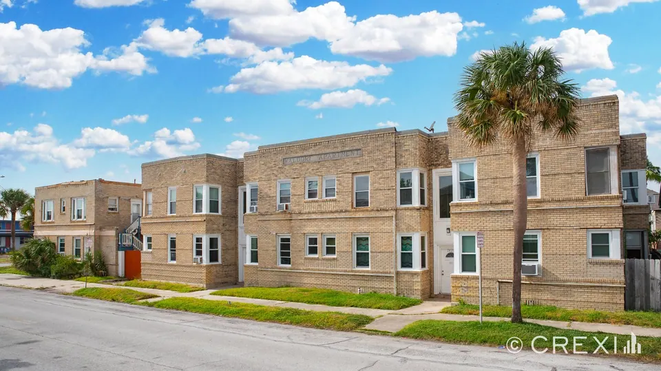 23-Unit Multifamily in Galveston, TX, photo 1
