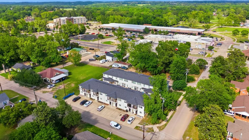 15-Unit Multifamily in Lindale, TX, photo 1