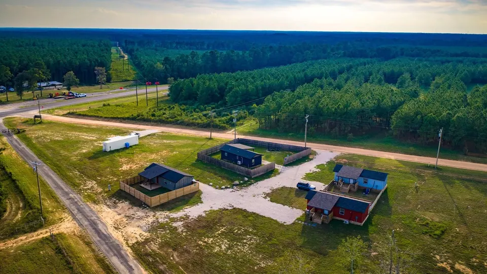 5-Unit Multifamily in Livingston, TX, photo 1