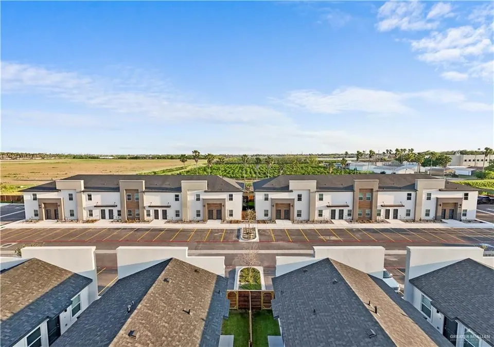 16-Unit Multifamily in Weslaco, TX, photo 1