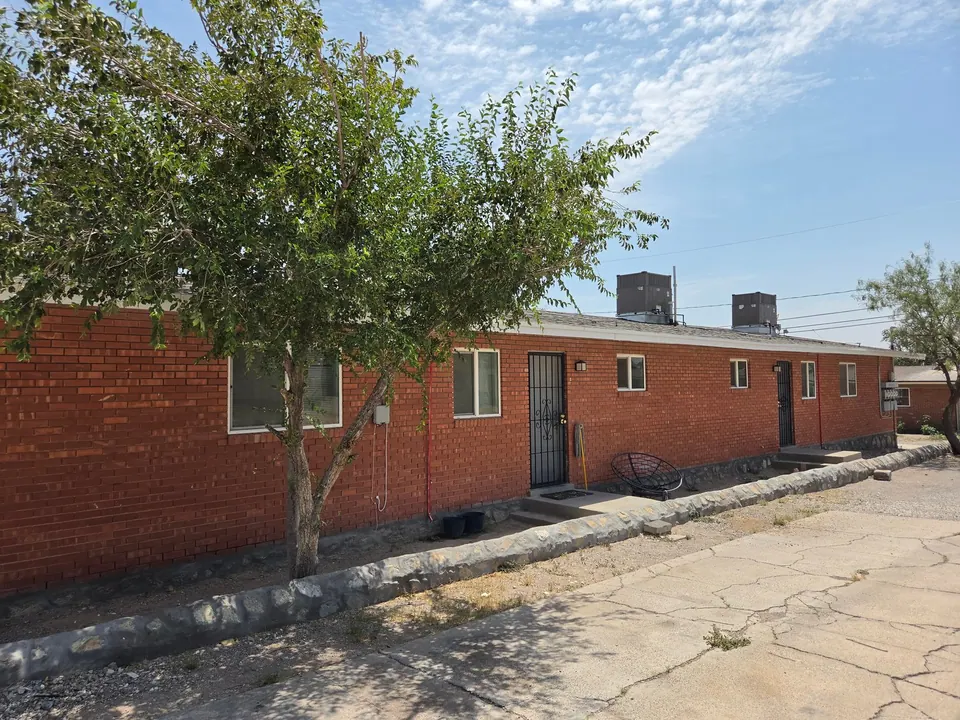 8-Unit Multifamily in El Paso, TX, photo 1