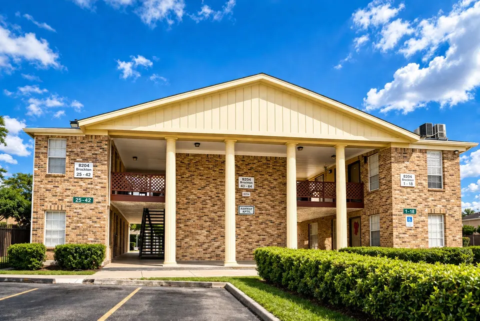 44-Unit Multifamily in Houston, TX, photo 1