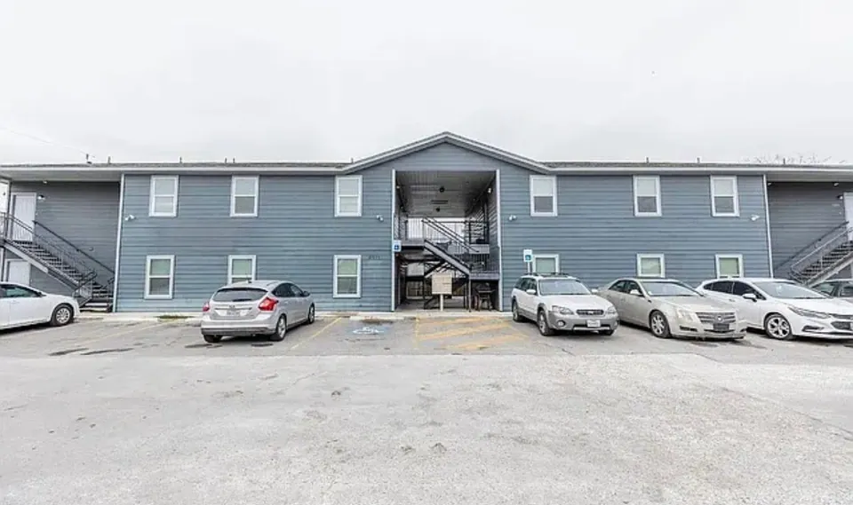 12-Unit Multifamily in San Antonio, TX, photo 1