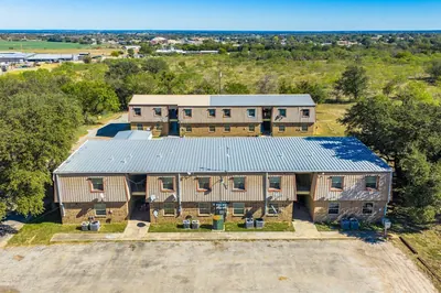 16-Unit Multifamily in Comanche, TX