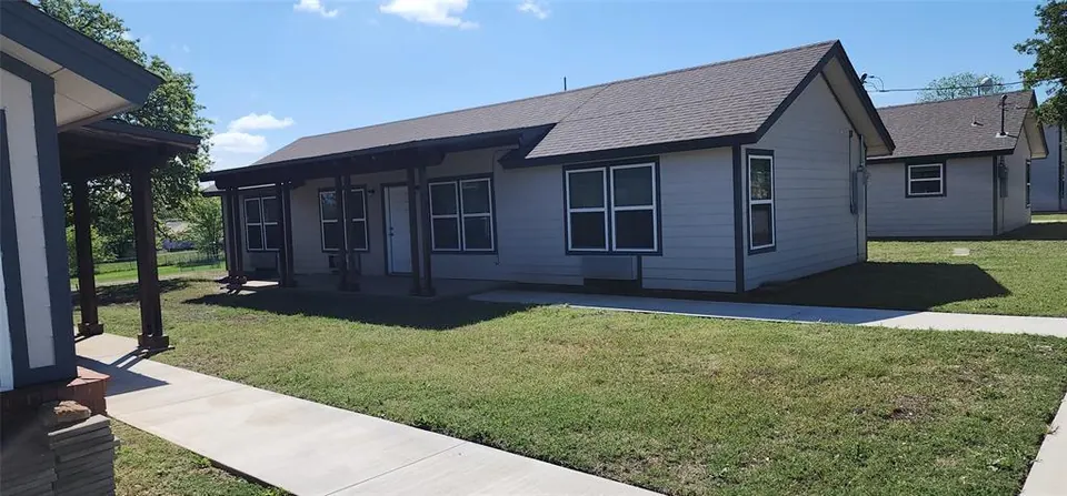 5-Unit Multifamily in Eastland, TX, photo 1