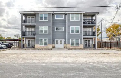 6-Unit Multifamily in Carrizo Springs, TX