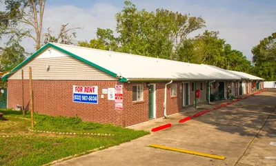 17-Unit Multifamily in Pasadena, TX