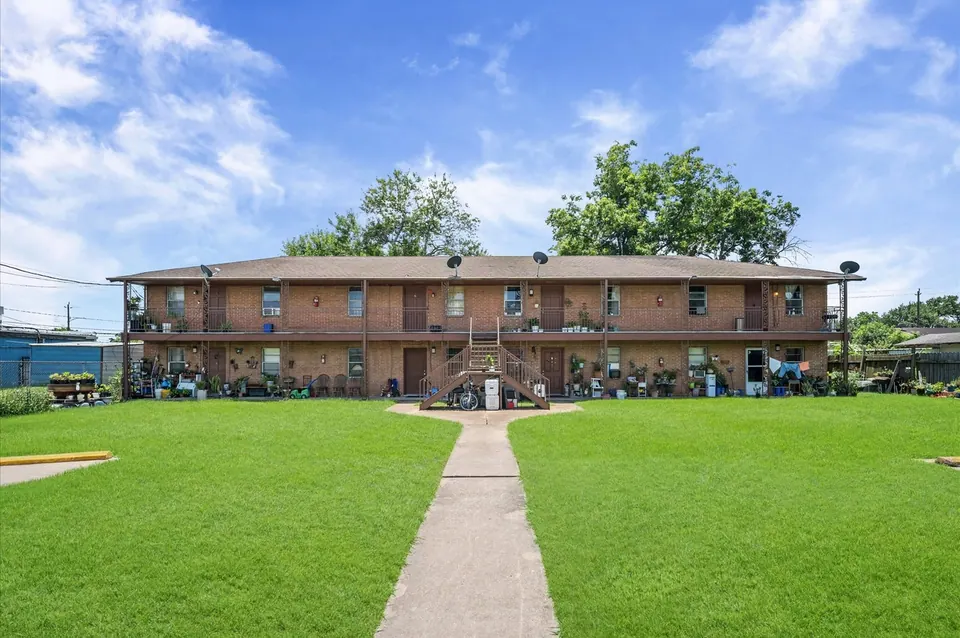 8-Unit Multifamily in Galena Park, TX, photo 1